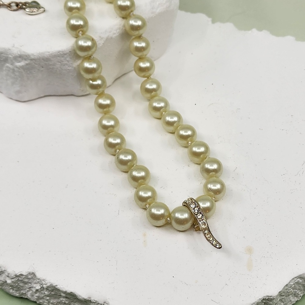 Carolee Faux Pearl Necklace Rhinestone Curved Accent Cream Silver Tone Bridal